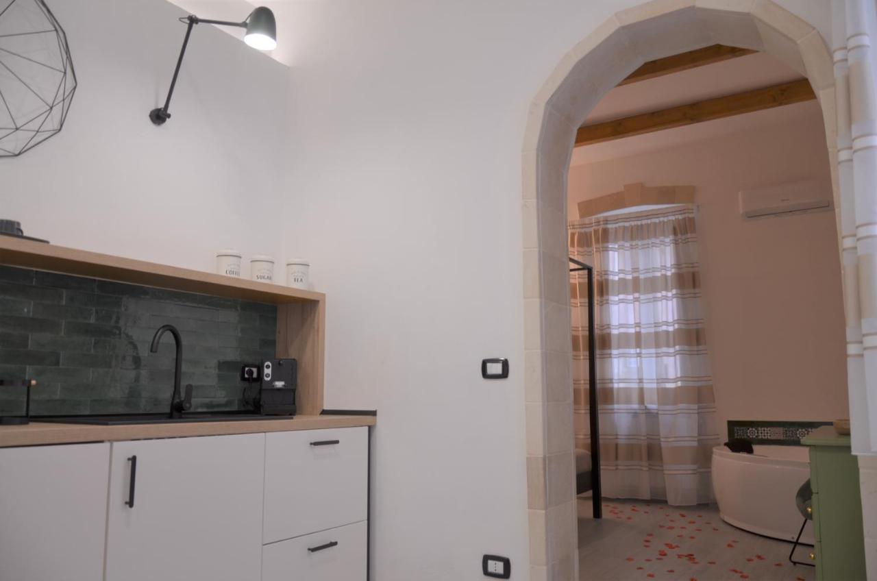 The Court Suites & Spa Taranto Exterior photo
